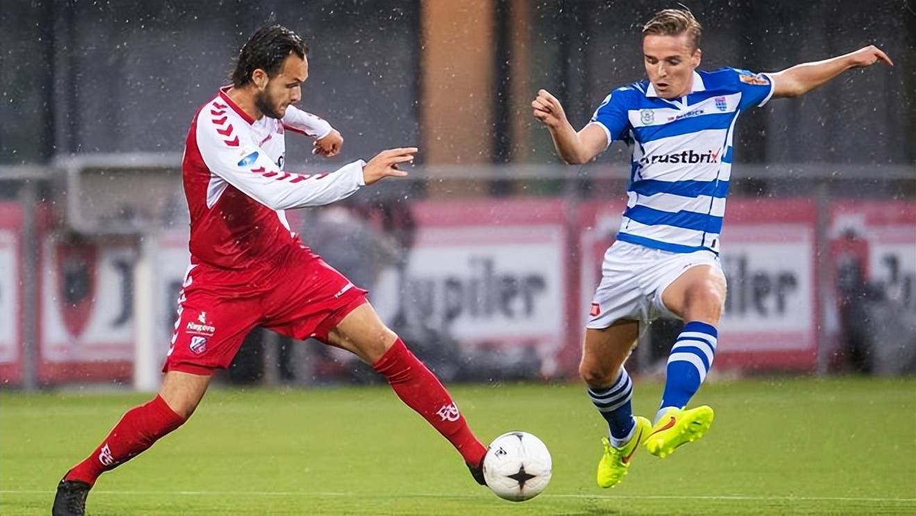 教练组也通 教练组也通