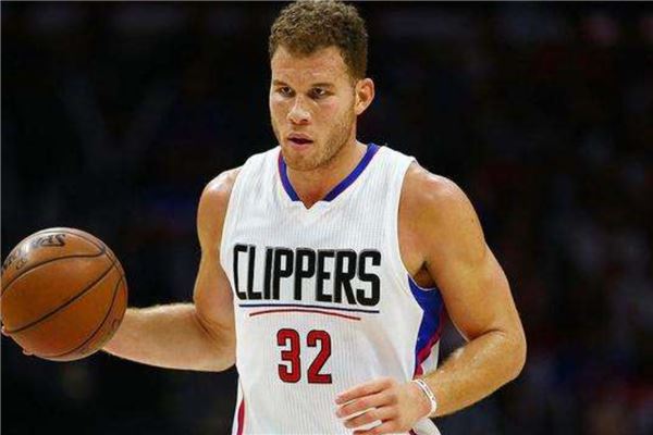 他在防守端 他在防守端