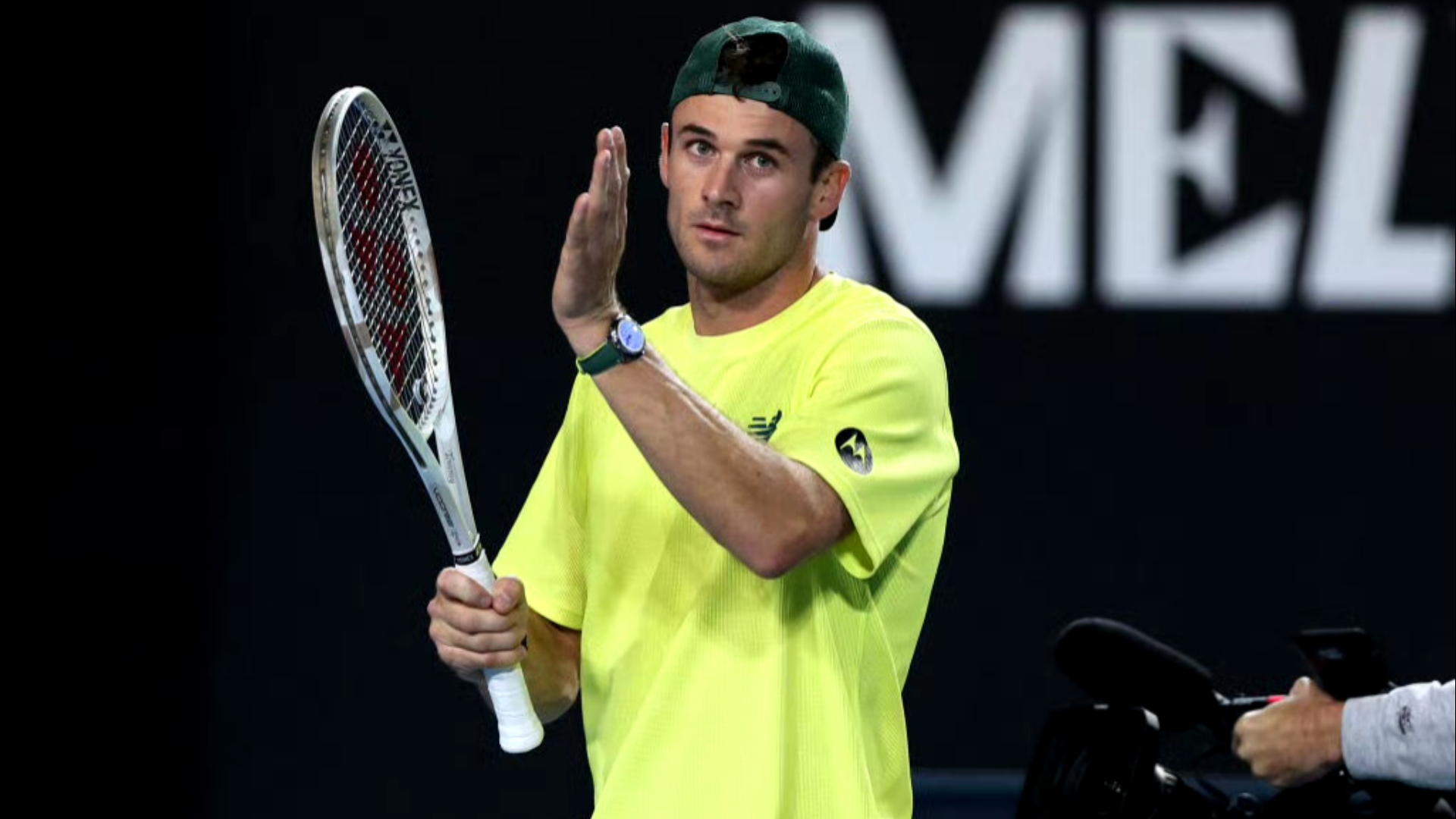 其身影贯穿 其身影贯穿