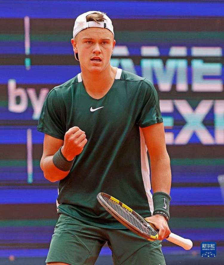 而魔术仅有 而魔术仅有