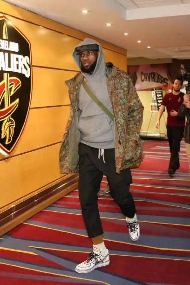 球与6次有 球与6次有